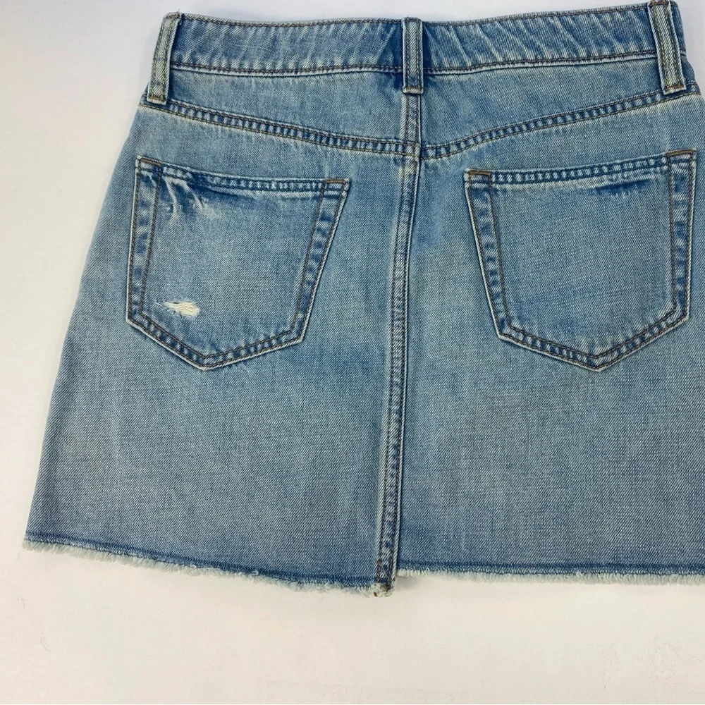 GAP Denim Girl’s High Rise Light Wash Destructed Denim Jean Skirt size 12